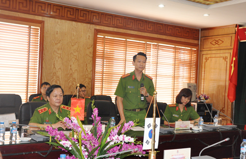 Leader of Center for Archives and Library reported the progress of the Project “Establishment of E-Library at People's Police Academy”